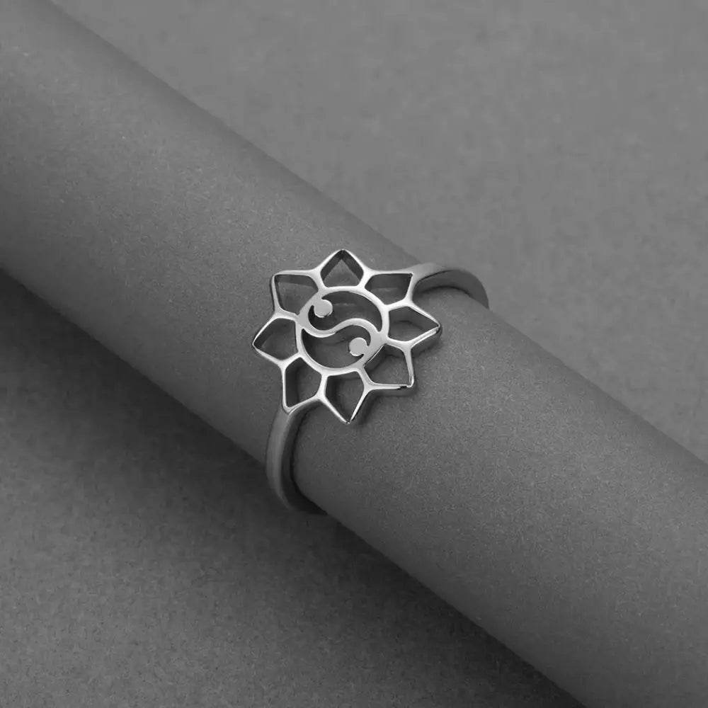 Bague Yin-Yang: Fleur de Lotus Spirituelle (Acier