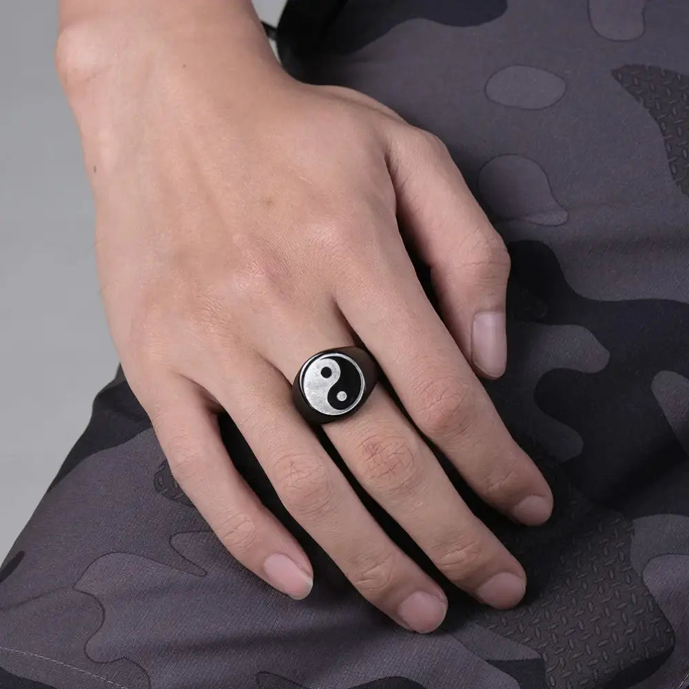 Bague Yin-Yang: Harmonie Spirituelle (Acier Inoxydable)