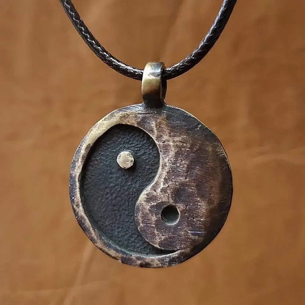 Collier et pendentif Yin-Yang: Esprit Ancien (Acier)