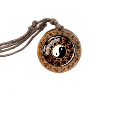 Collier et pendentif Yin-Yang: Harmonie Naturelle (Bois