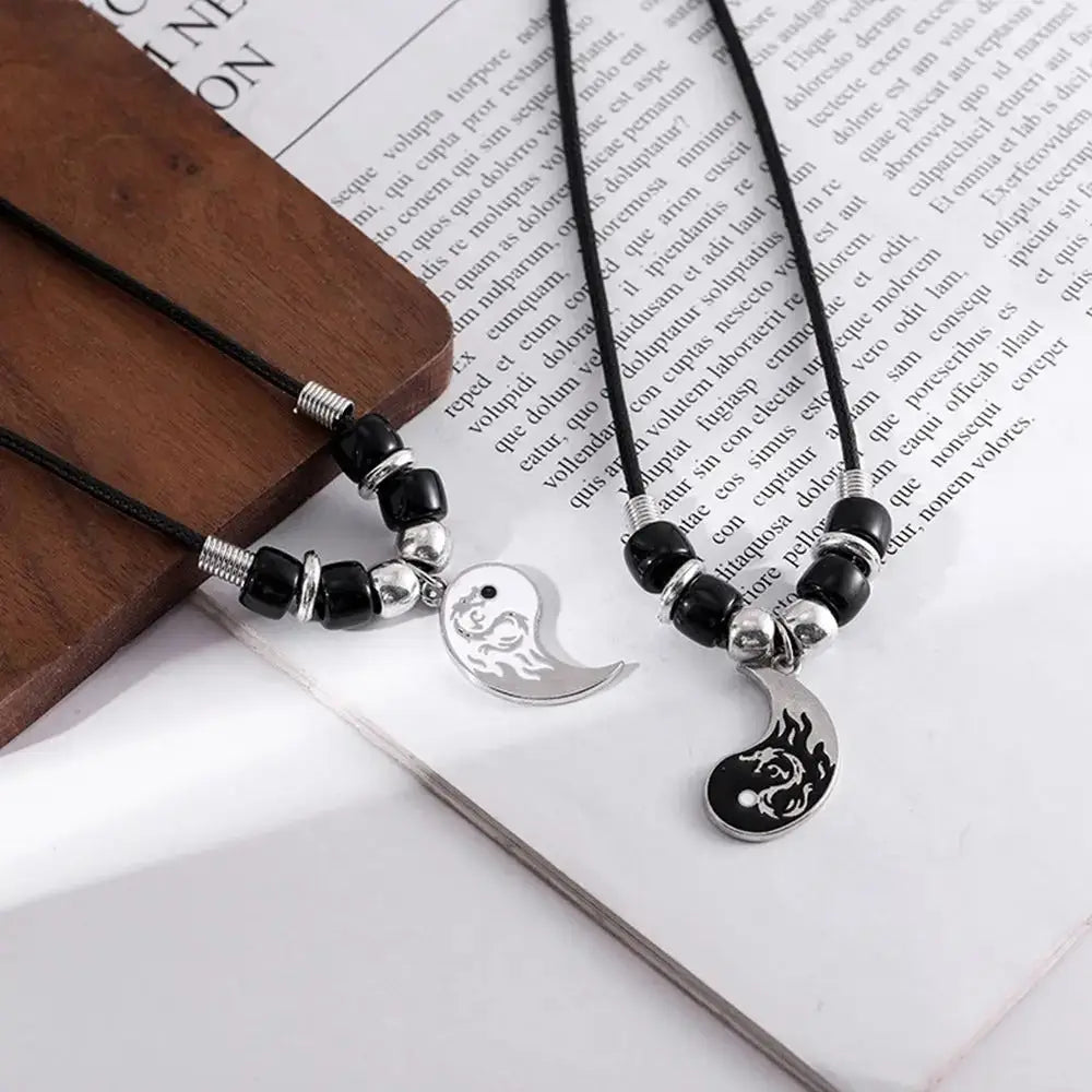 Colliers et pendentifs Yin-Yang (x2): Dualité Enflammée