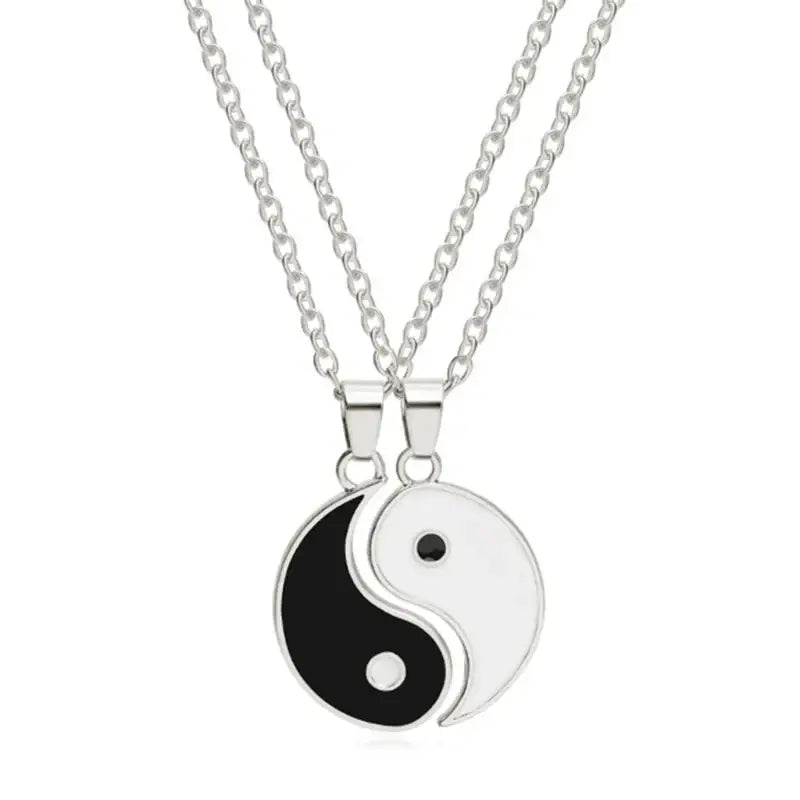 Colliers et pendentifs Yin-Yang (x2): Symbole d’Amour